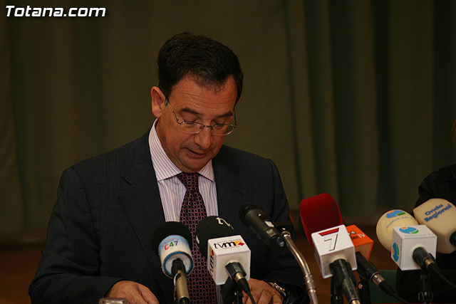 El alcalde de Totana y el consejero de Poltica Social, Mujer e Inmigracin firman un convenio de colaboracin por un importe de 175.245 euros - 11