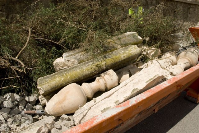 En quince días estará arreglada la balaustrada del Parque Torres - 4, Foto 4