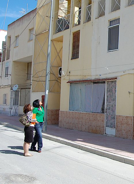 La directora del IVS visita las viviendas del parque público regional de Lorquí - 2, Foto 2