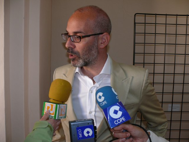 Desde el viernes 7 hasta el día 30 de mayo se puede contemplar la Exposición de Pintores con la Boca y el Pie - 1, Foto 1