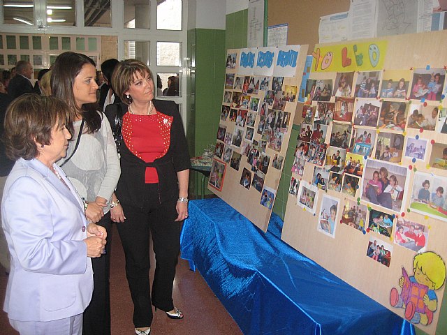 María Dolores Sánchez inaugura la biblioteca del CEIP La Arboleda en La Flota - 1, Foto 1