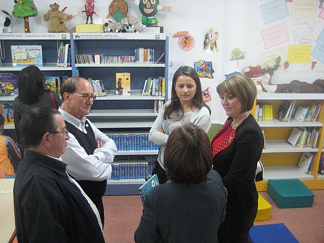 María Dolores Sánchez inaugura la biblioteca del CEIP La Arboleda en La Flota - 2, Foto 2