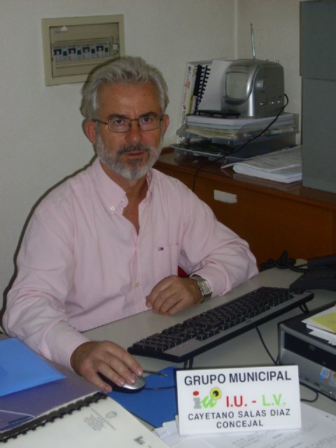 Izquierda Unida de Alcantarilla manifiesta estar en contra de incentivar el consumo de alcohol en los jóvenes en la 1ª  Feria de la Cerveza - 1, Foto 1