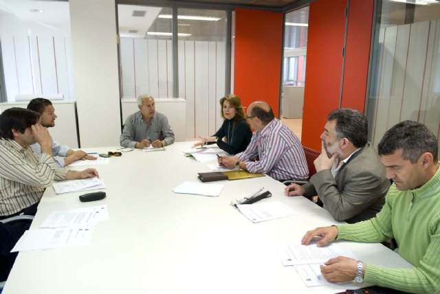 RENFE, FEVE y la Asociación Bicue se incorporan a la Comisión Cívica del Peatón y la Bicicleta - 2, Foto 2