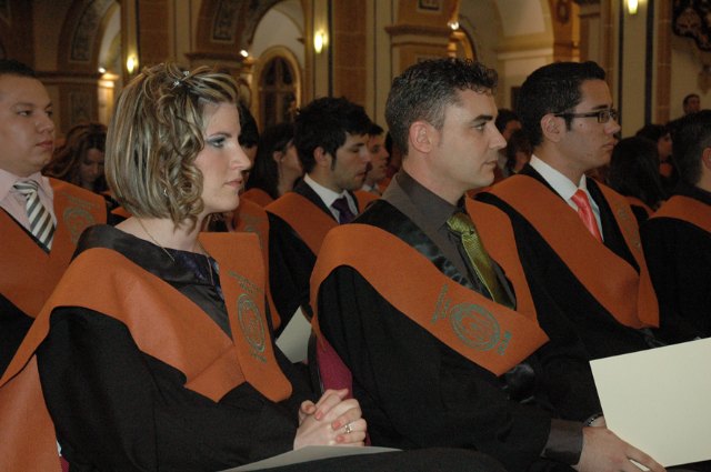 La última promoción de Arquitectos Técnicos de la UCAM se gradúa - 1, Foto 1