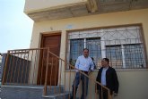 Los jvenes de El Paretn y de la localidad se interesan por las ocho viviendas tipo dplex que Proinvitosa ha construido en la pedana