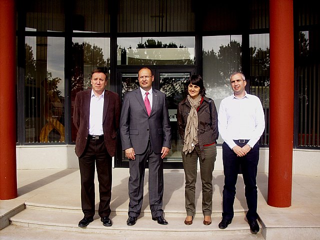 “Son necesarias más políticas de innovación y de nuevas tecnologías para mejorar la competitividad de nuestras pequeñas y medianas empresas” - 1, Foto 1