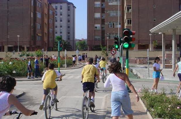 El Ayuntamiento dona 39 bicicletas y un triciclo a una ONG para niños de Malí - 1, Foto 1
