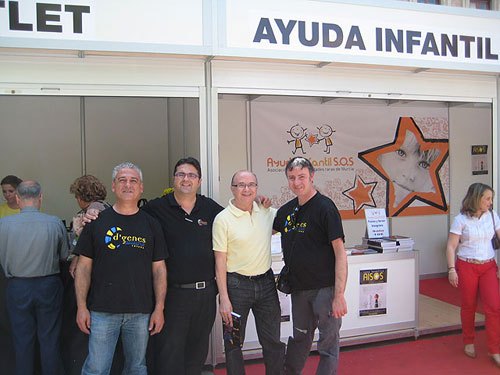 D’Genes y FEDER Murcia visitan el outlet solidario de SOS Ayuda Infantil - 1, Foto 1