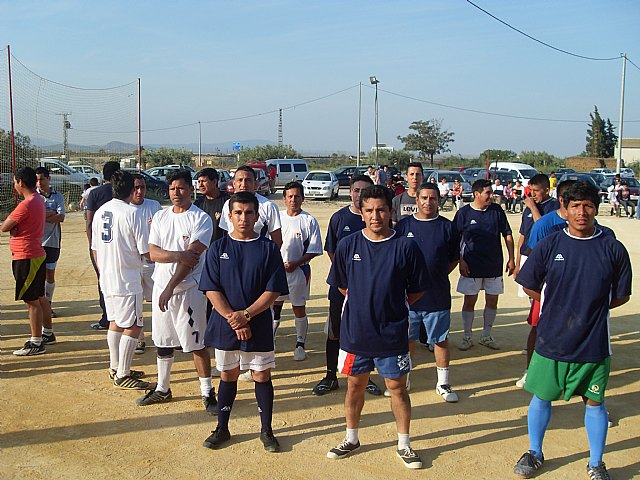 Autoridades municipales acuden a la clausura del Campeonato Deportivo de Fútbol Sala, Foto 2