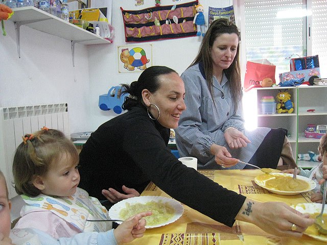 “El Candil” finaliza el curso de formación “Auxiliar de atención infantil” - 2, Foto 2