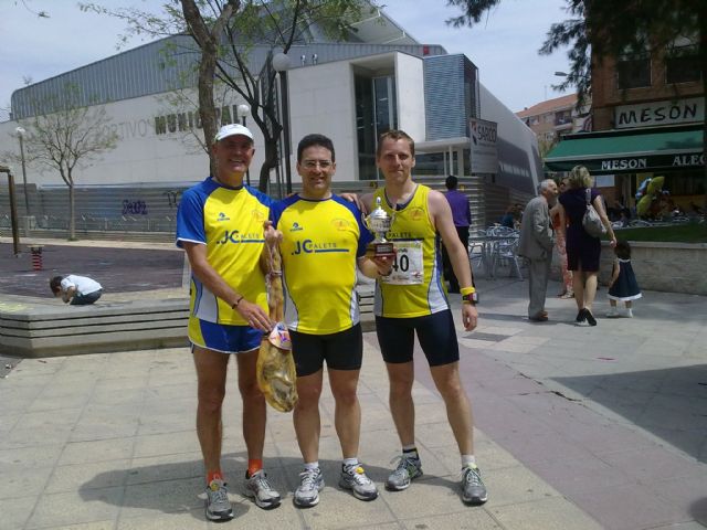 El Club Atletismo Totana primero en la V Media Maratn 