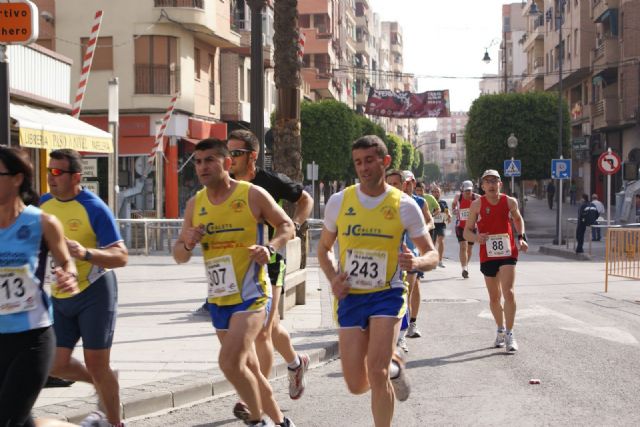 El Club Atletismo Totana primero en la V Media Maratn 