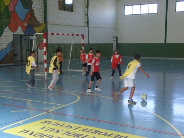 La Jornada de Multideporte Benjamín contó con la participación de los diez centros de educación primaria de la localidad - 1, Foto 1