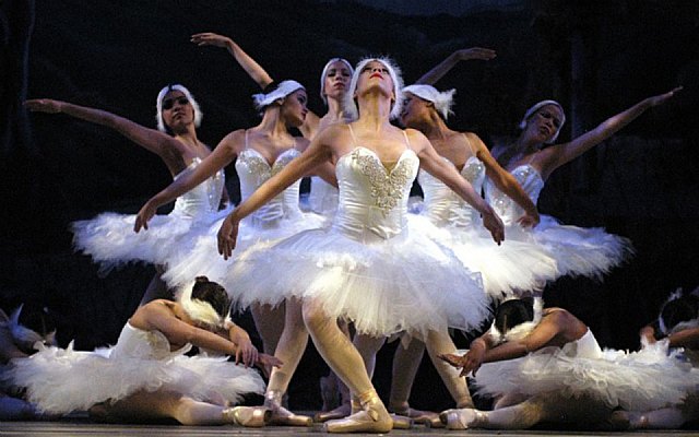 Odette y Sigfrido vuelven a jurarse amor eterno en el Auditorio - 1, Foto 1