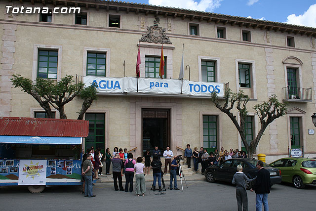 El alcalde hace un llamamiento a los entornos de la vctima y del agresor para que denuncien los casos de violencia de gnero - 9