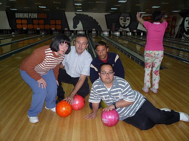 Un total de 24 alumnos del Centro Ocupacional José Moya realizan una salida al municipio de Lorca - 2, Foto 2