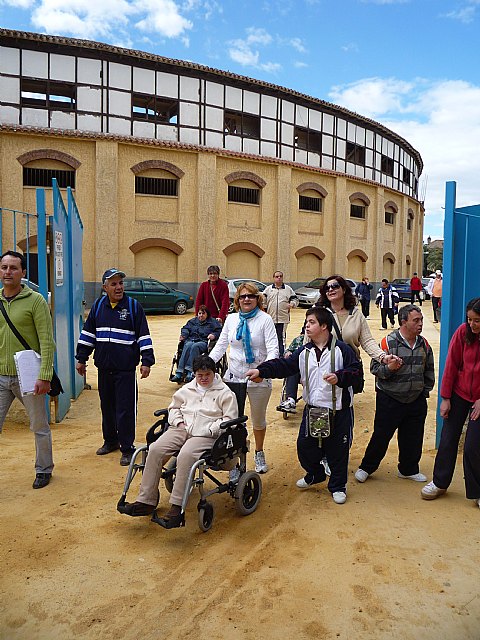 Un total de 24 alumnos del Centro Ocupacional José Moya realizan una salida al municipio de Lorca - 3, Foto 3