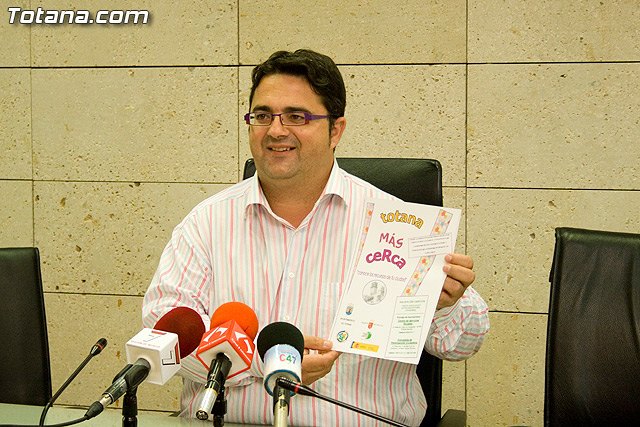 El ayuntamiento acerca los recursos de la localidad a los inmigrantes con la puesta en marcha del nuevo servicio de apoyo Totana más cerca - 1, Foto 1