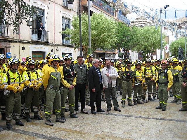 200 miembros de las Brigadas Forestales de Murcia peregrinan a Caravaca por la Va Verde, Foto 1