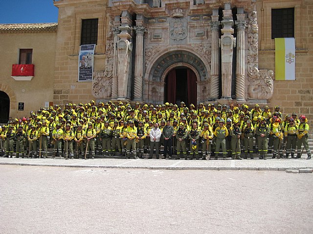 200 miembros de las Brigadas Forestales de Murcia peregrinan a Caravaca por la Va Verde, Foto 2