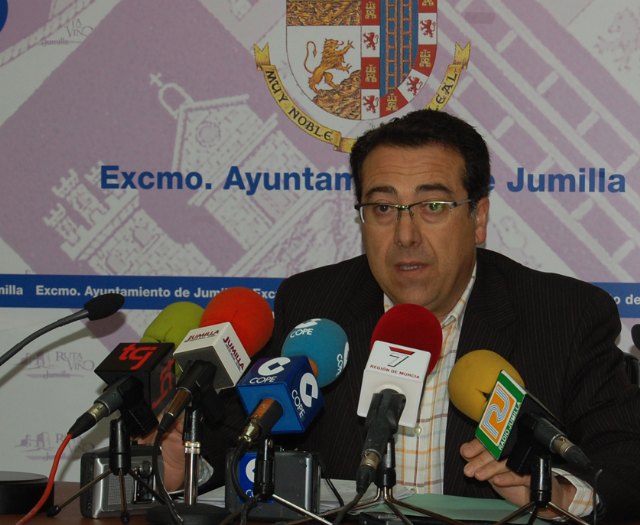 Abellán: No miento, la cifra del Diario Regional no la hemos ofrecido nosostros y el Alcalde cobra no llega a 700 euros más que el portavoz de IU-LV - 1, Foto 1