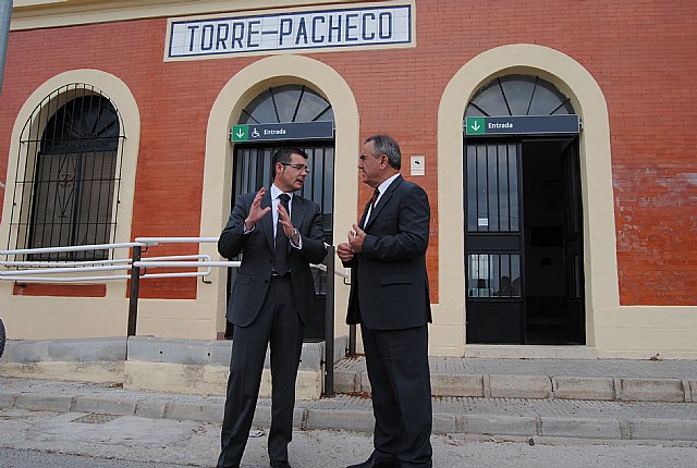 El delegado del Gobierno y el alcalde de Torre Pacheco inauguran las obras de mejora de la Avenida de la Estación y de la Barriada de San Antonio - 1, Foto 1