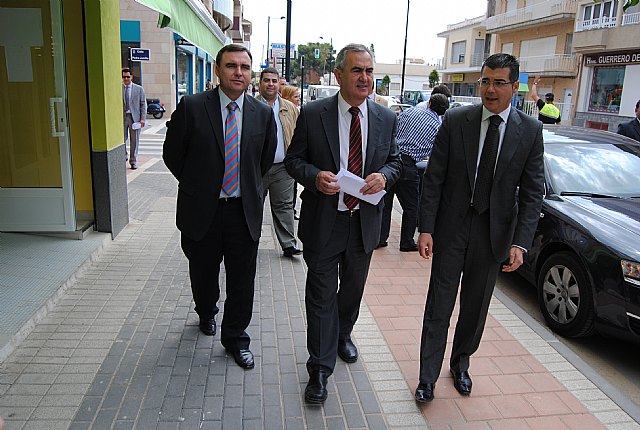 El delegado del Gobierno y el alcalde de Torre Pacheco inauguran las obras de mejora de la Avenida de la Estación y de la Barriada de San Antonio - 2, Foto 2