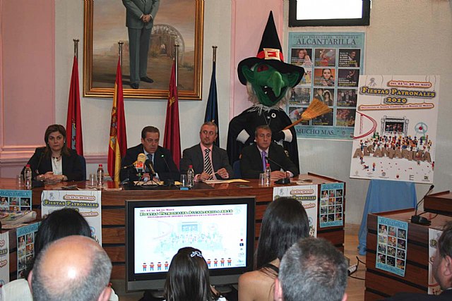 Lucía Hoyos, modelo y actriz, será la pregonera de las Fiestas Patronales de Alcantarilla 2010 - 2, Foto 2