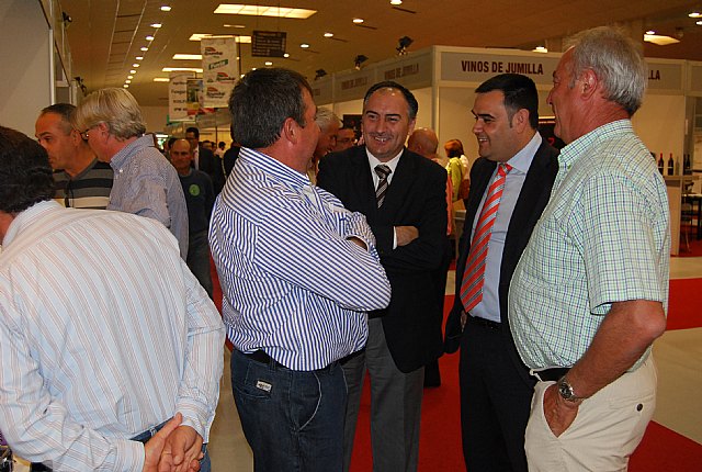 Autoridades municipales asisten al acto de la inauguración oficial de la XXVI Feria Agrícola del Mediterráneo Fame 2010, Foto 1