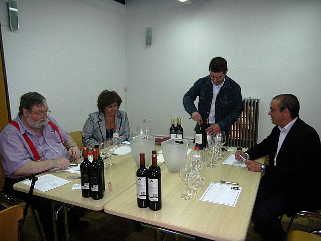 El prestigioso crítico John Radford realiza una cata en el Museo del Vino de Bullas - 1, Foto 1