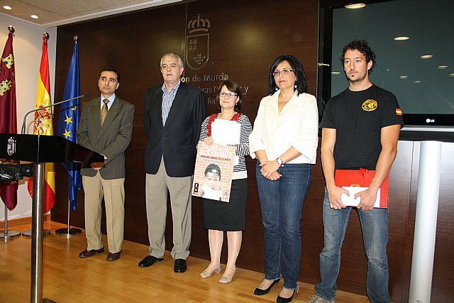 El equipo de Gobierno del Ayuntamiento se suma a la campaña  Ladrillos solidarios - 3, Foto 3