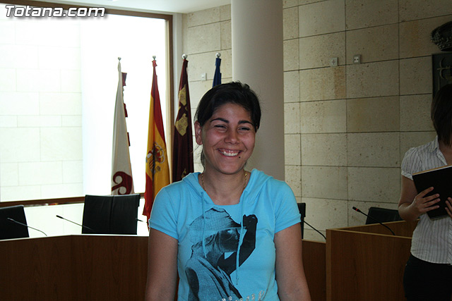 El alcalde y el concejal de Bienestar Social hacen entrega de los diplomas de varios talleres puestos en marcha a travs del Proyecto 