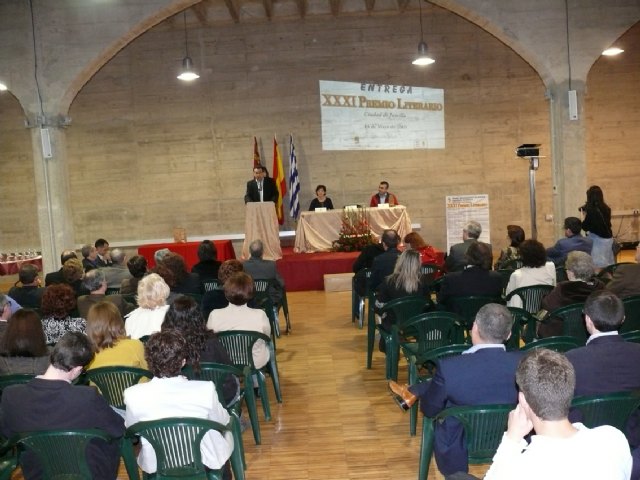 'Luces de Neón' y 'Fresas amargas para siempre', trabajos ganadores del XXXI Premio Literario Ciudad de Jumilla - 2, Foto 2