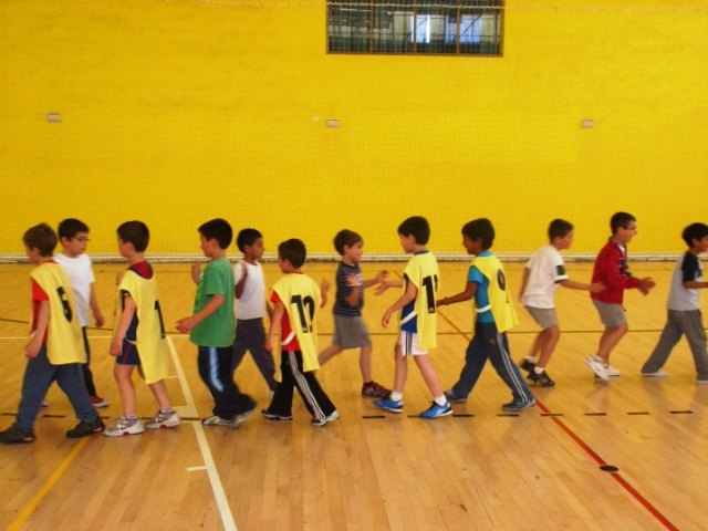 Students of 1 and 2 of primary school particpate last weekend in a one-day multisport prebenjamin, Foto 2