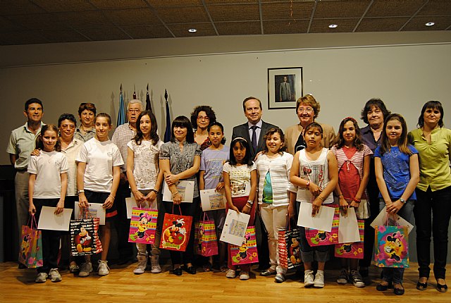 Los ganadores del concurso de la campaña Crece en Seguridad recogen sus premios - 1, Foto 1