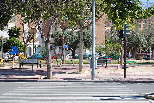 UPyD de Murcia denuncia la inadecuada adaptación de aceras a discapacitados en los barrios de Santiago el Mayor, Ronda Sur y San Pío X - 1, Foto 1