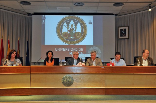 Cobacho informó  al Claustro que la oferta para el próximo curso aumentará  en 200 plazas - 1, Foto 1