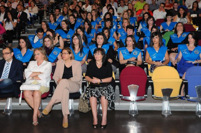 La primera promoción del grado de Turismo celebró su acto de imposición de becas - 2, Foto 2