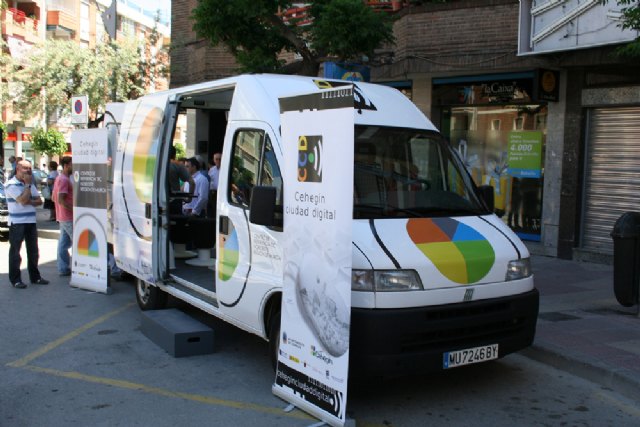 Se presenta el aula móvil de Cehegín Ciudad Digital - 1, Foto 1