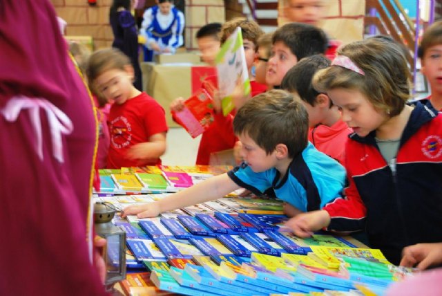 El colegio Gabriela Mistral retrocede hasta la Edad Media - 2, Foto 2