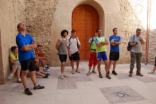 Una veintena de ciclistas visita La Torre Vieja de El Paraje - 2, Foto 2