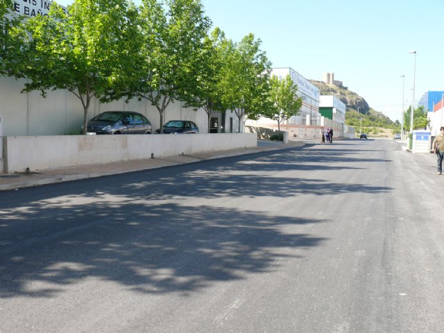 El Ayuntamiento invierte 130.000 euros en las obras de urbanización del Polígono Industrial Municipal del Cerro del Castillo - 3, Foto 3