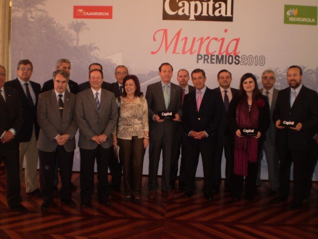 El Alcalde recibe el Premio Capital por la puesta en marcha del tranvía - 1, Foto 1