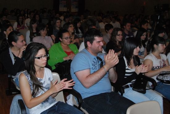 The students of the institutes and the College of La Milagrosa participate in the second day of Socio-Economic and Strategic Forum Totana, 2010, Foto 2