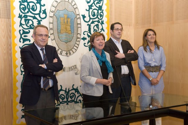 La alcaldesa agradece los servicios prestados a los jubilados de este año - 1, Foto 1