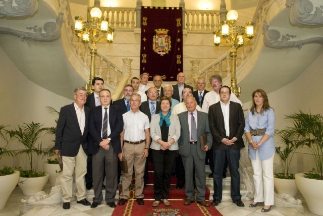 La alcaldesa agradece los servicios prestados a los jubilados de este año - 5, Foto 5