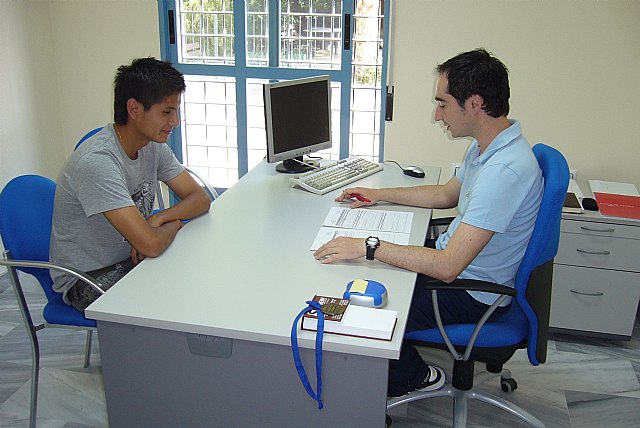 Cientos de lorquinos acuden regularmente al Gabinete de Asesoramiento de Actividad Física y Deporte del Imjude - 1, Foto 1