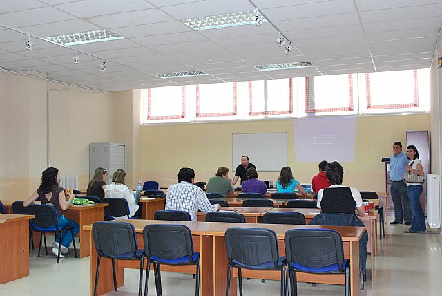 La Escuela de Idiomas de Abarán da un paso más hacia su consolidación - 2, Foto 2