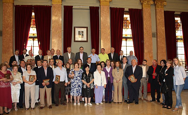 El Alcalde agrade la dedicación a Murcia a los 52 funcionarios que este año han puesto fin a su carrera en el Ayuntamiento - 3, Foto 3